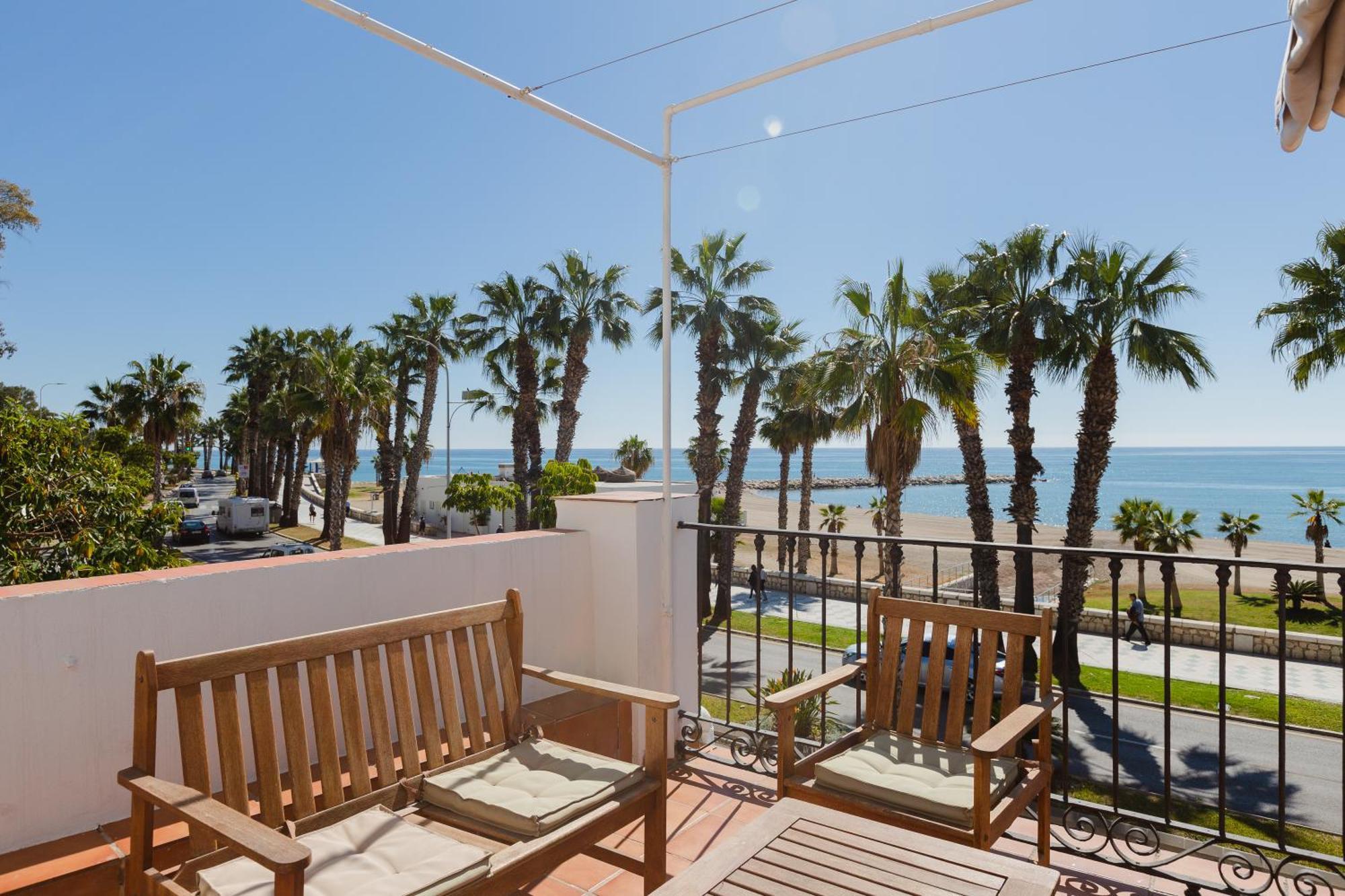 Apartamento Con Encanto En Primera Linea De Playa مالقة المظهر الخارجي الصورة